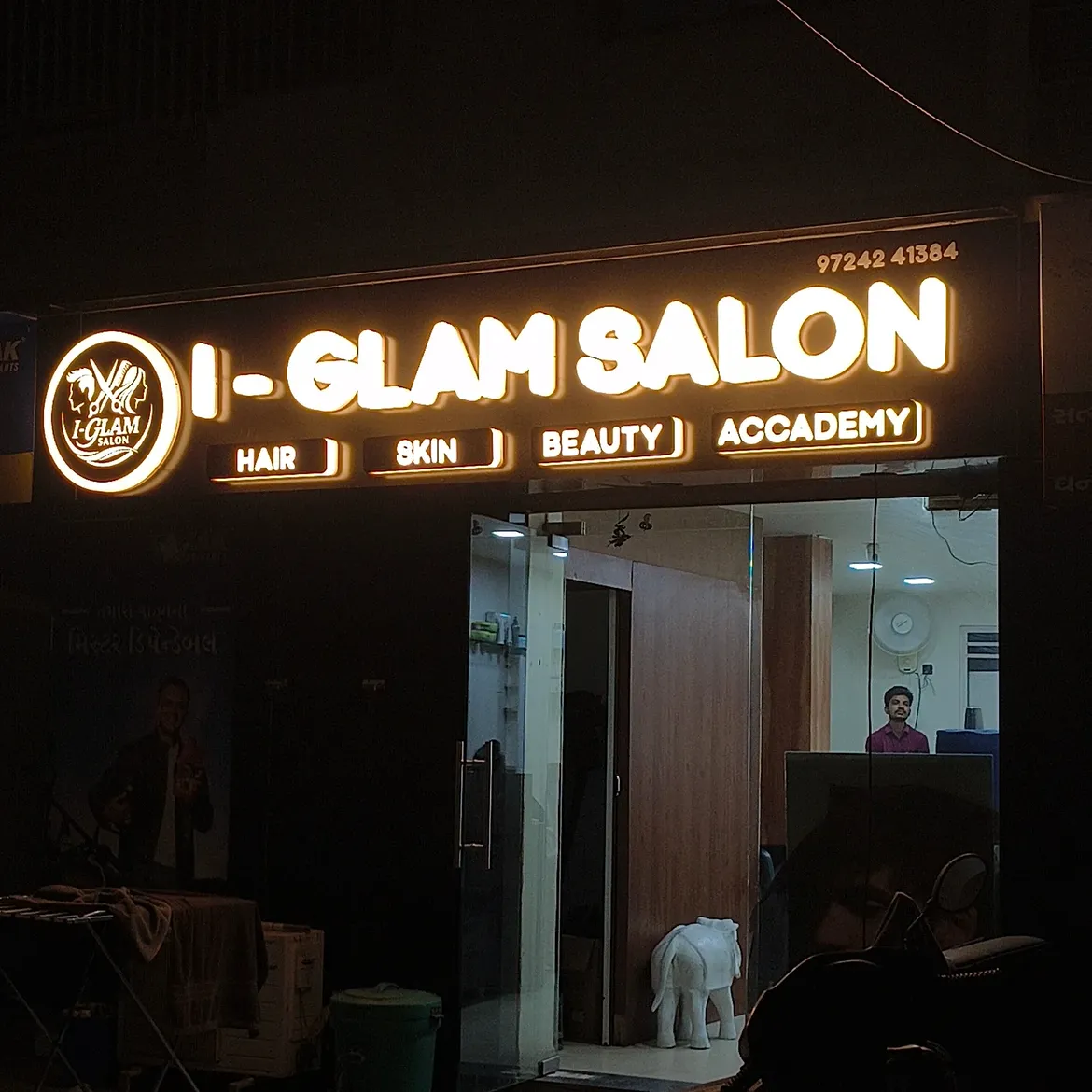 BRANDING 1