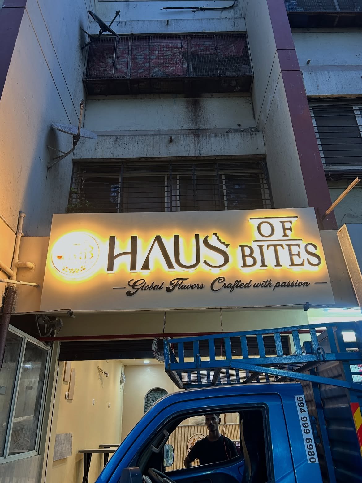 BRANDING 1