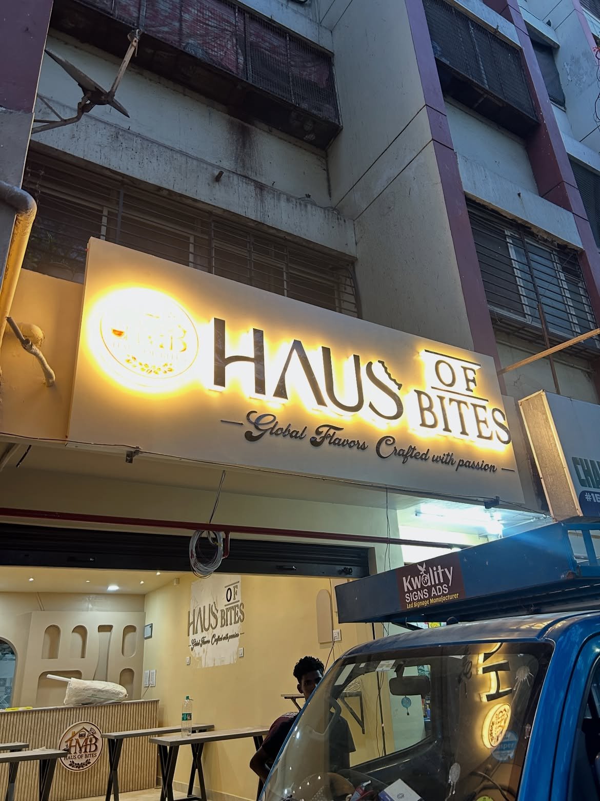 BRANDING 2